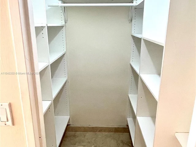 5255 Collins Ave # 7B, Miami Beach FL 33140