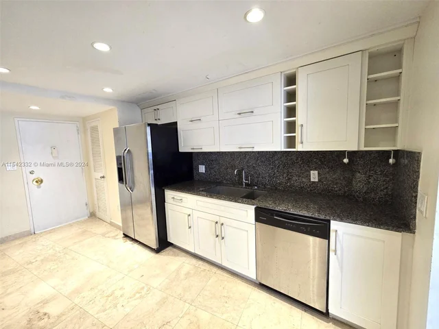 5255 Collins Ave # 7B, Miami Beach FL 33140
