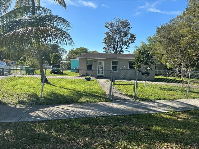 3001 NW 164th Ter, Miami Gardens FL 33054