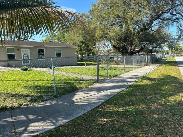 3001 NW 164th Ter, Miami Gardens FL 33054