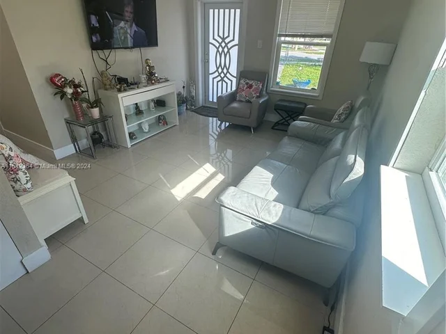 3001 NW 164th Ter, Miami Gardens FL 33054