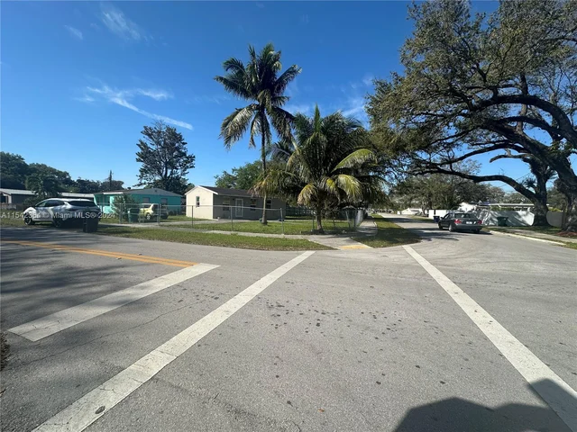 3001 NW 164th Ter, Miami Gardens FL 33054