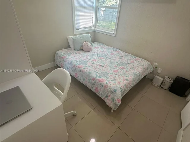 3001 NW 164th Ter, Miami Gardens FL 33054