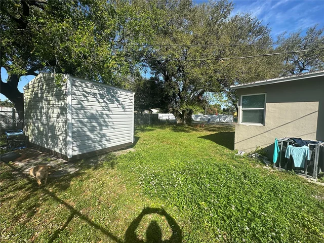 3001 NW 164th Ter, Miami Gardens FL 33054