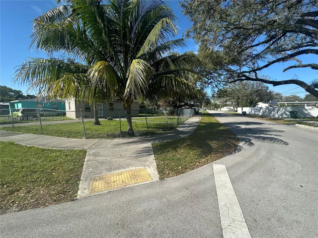 3001 NW 164th Ter, Miami Gardens FL 33054