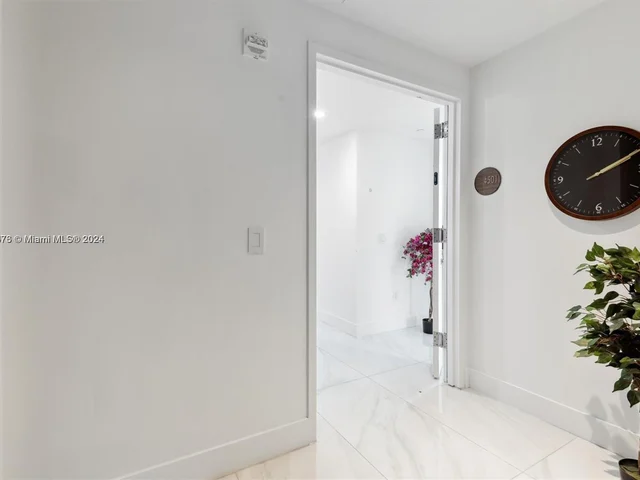 650 NE 32 St # 4501, Miami FL 33137