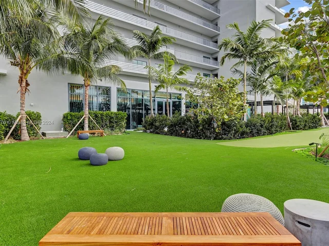 650 NE 32 St # 4501, Miami FL 33137