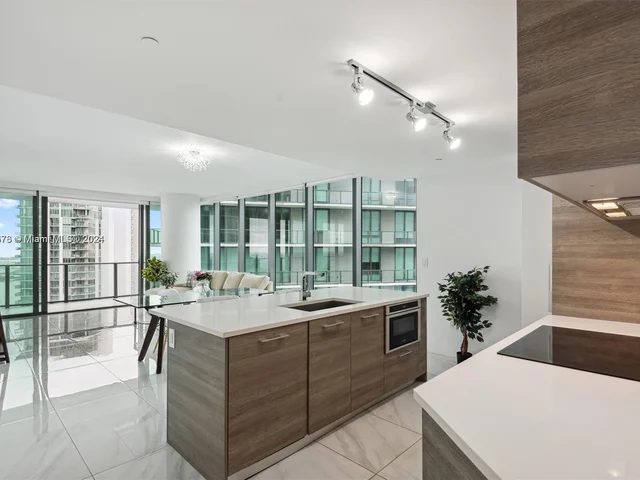 650 NE 32 St # 4501, Miami FL 33137