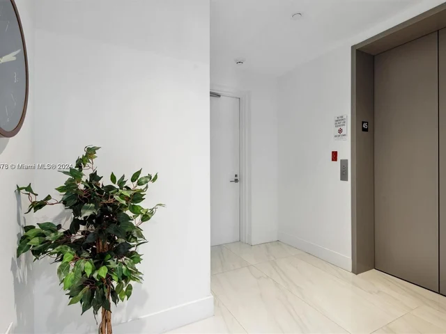 650 NE 32 St # 4501, Miami FL 33137