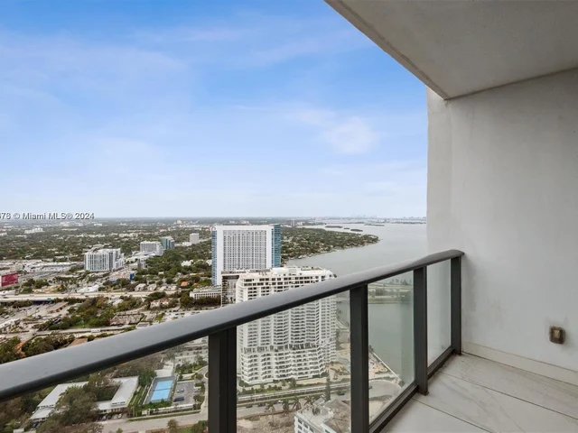 650 NE 32 St # 4501, Miami FL 33137