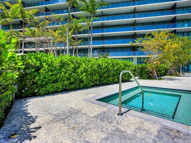 650 NE 32 St # 4501, Miami FL 33137