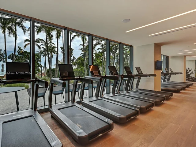 650 NE 32 St # 4501, Miami FL 33137