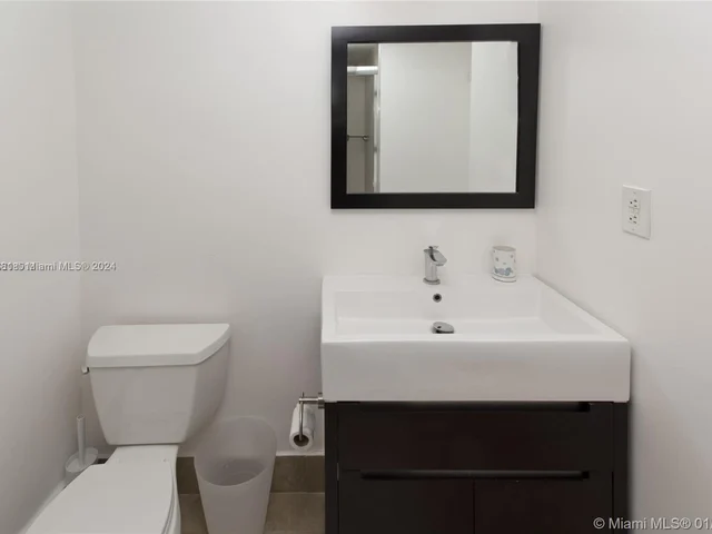 5161 Collins Ave # 1717, Miami Beach FL 33140