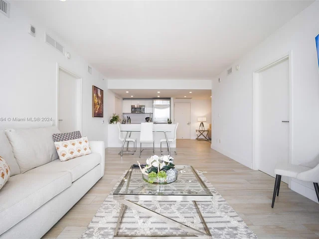 1300 Brickell Bay Dr # 3004, Miami FL 33131