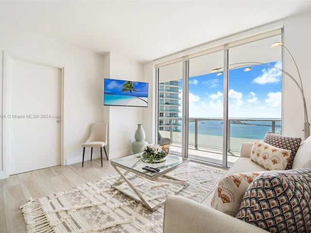 1300 Brickell Bay Dr # 3004, Miami FL 33131