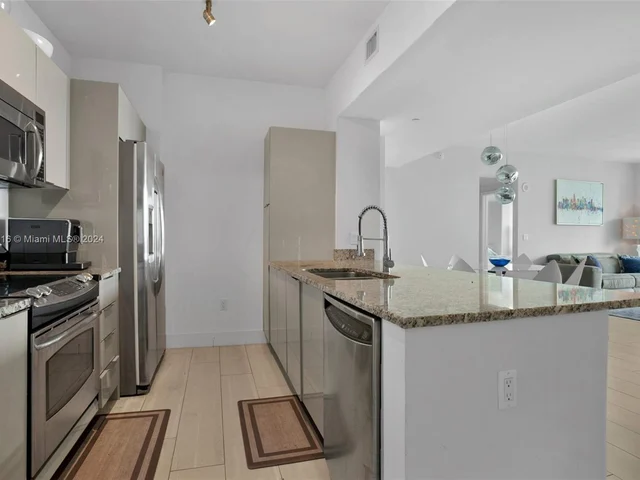 951 Brickell Ave # 2204, Miami FL 33131