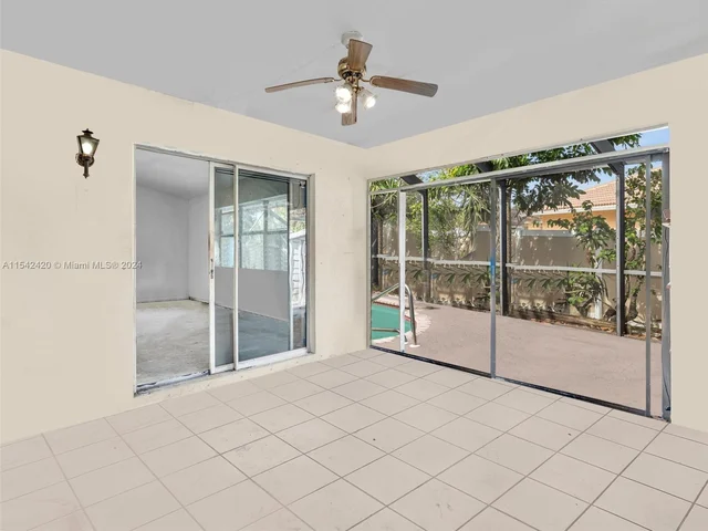 2111 NW 76th Ave, Margate FL 33063