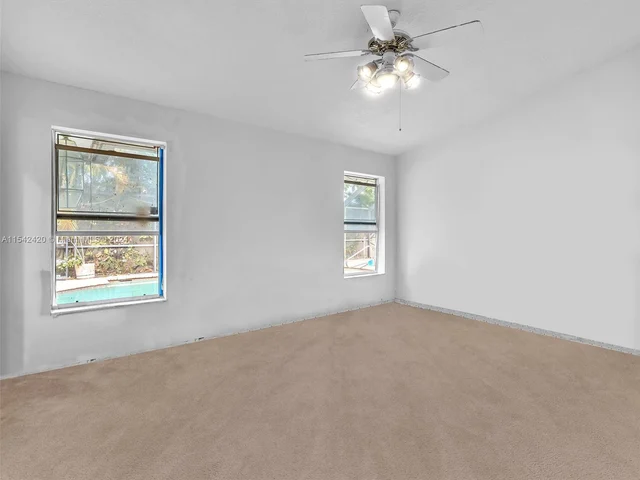 2111 NW 76th Ave, Margate FL 33063