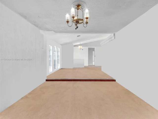 2111 NW 76th Ave, Margate FL 33063