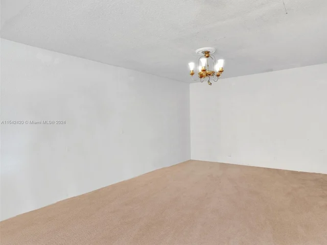 2111 NW 76th Ave, Margate FL 33063