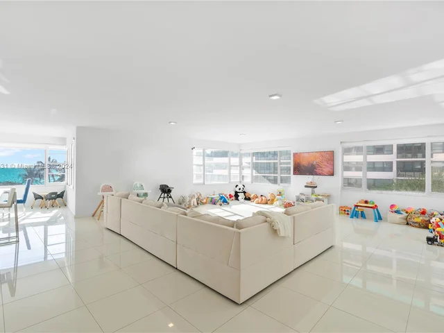5255 Collins Ave # 3D, Miami Beach FL 33140