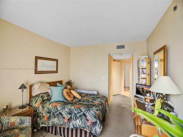 7000 Island Blvd # 2002, Aventura FL 33160