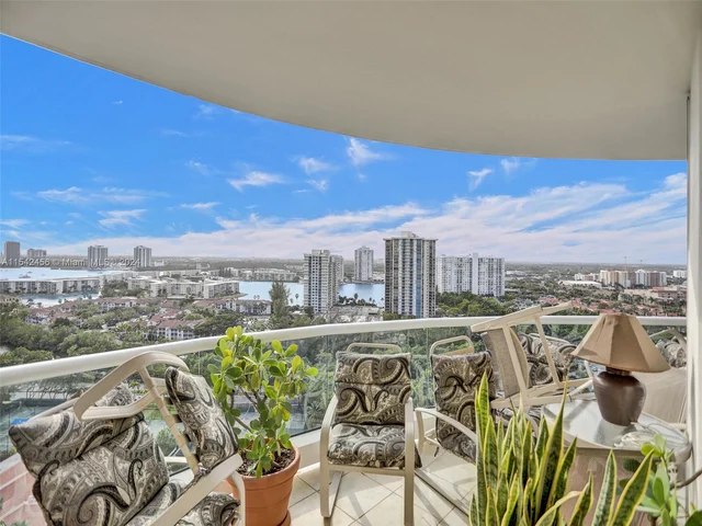 7000 Island Blvd # 2002, Aventura FL 33160