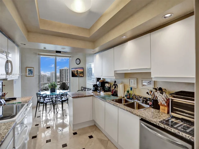 7000 Island Blvd # 2002, Aventura FL 33160