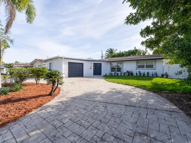 6220 NE 21st Rd, Fort Lauderdale FL 33308