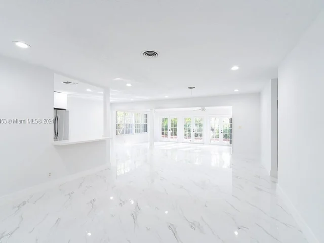 6220 NE 21st Rd, Fort Lauderdale FL 33308