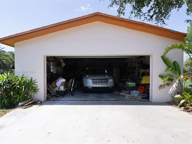 3610 SW 128th Ave, Miami FL 33175