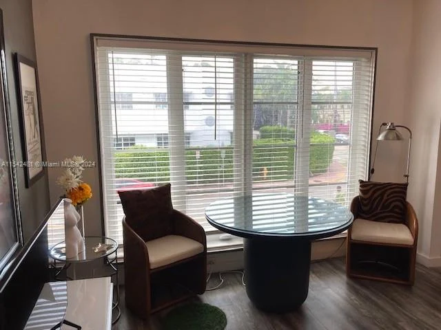 550 15th St # 201, Miami Beach FL 33139