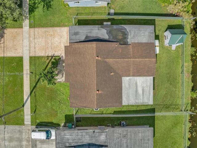 9417 SW 52nd St, Cooper City FL 33328