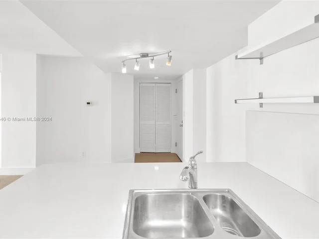 770 Claughton Island Dr # 1403, Miami FL 33131