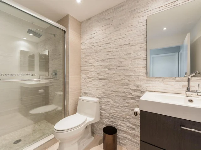 90 Alton Rd, Miami Beach FL 33139