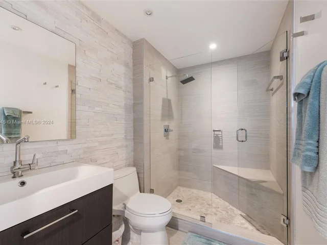 90 Alton Rd, Miami Beach FL 33139