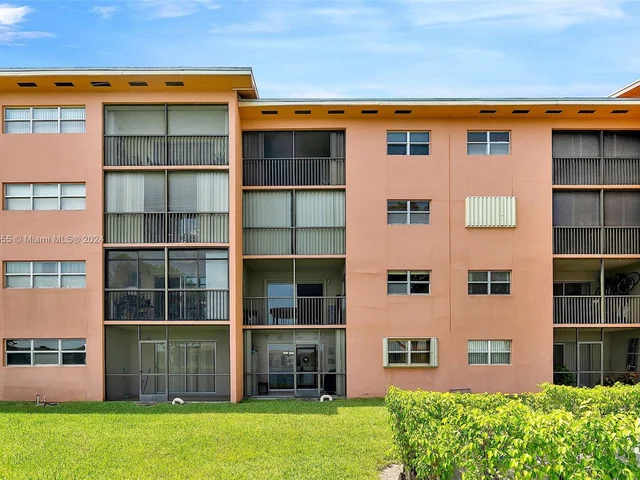 601 SW 141st Ave # 106P, Pembroke Pines FL 33027