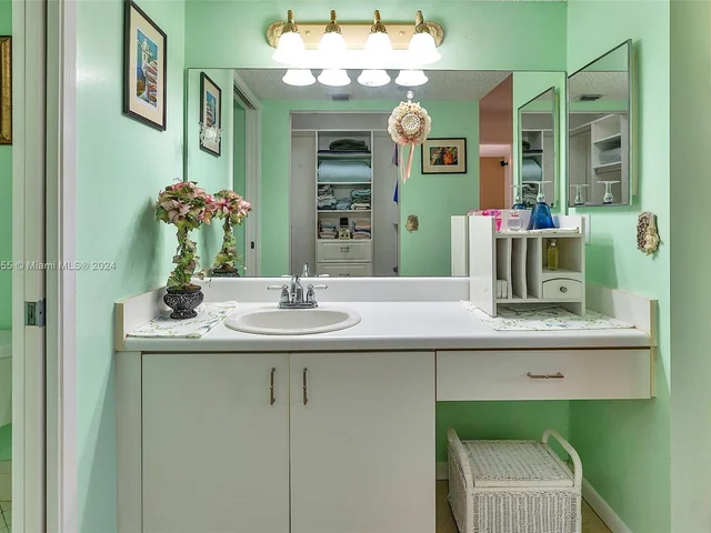 601 SW 141st Ave # 106P, Pembroke Pines FL 33027