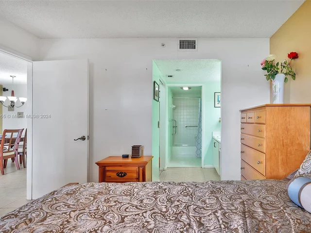 601 SW 141st Ave # 106P, Pembroke Pines FL 33027