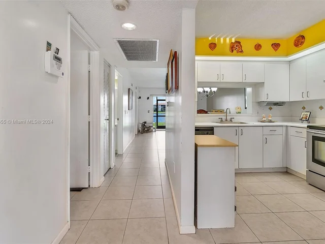 601 SW 141st Ave # 106P, Pembroke Pines FL 33027