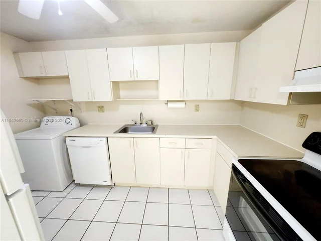 9962 SW 88th St # 7, Miami FL 33176