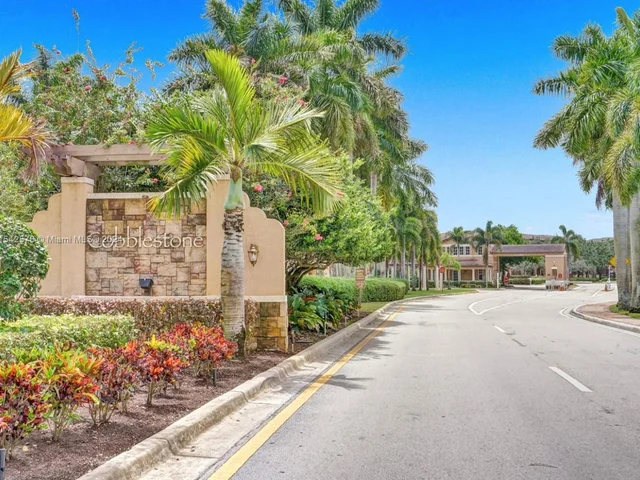 965 SW 147th Ave # 2504, Pembroke Pines FL 33027