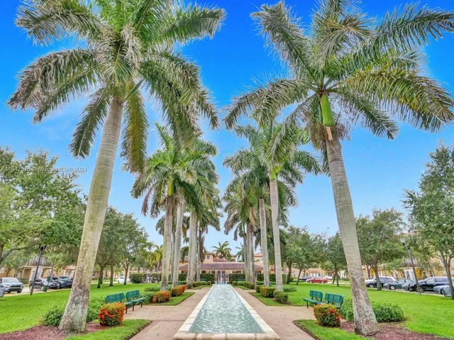 965 SW 147th Ave # 2504, Pembroke Pines FL 33027