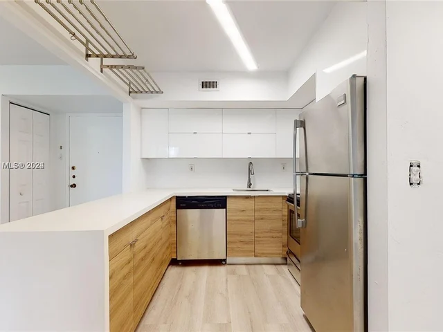 2715 Tigertail Ave # 401, Miami FL 33133