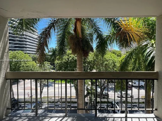 2715 Tigertail Ave # 401, Miami FL 33133