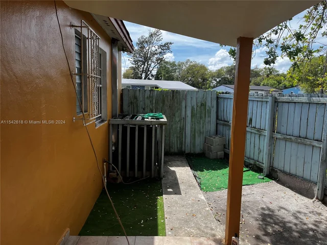 3001 NW 165th St # 1, Miami Gardens FL 33054