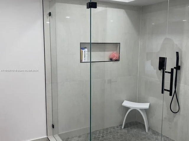 19707 Turnberry Way # 7G, Aventura FL 33180