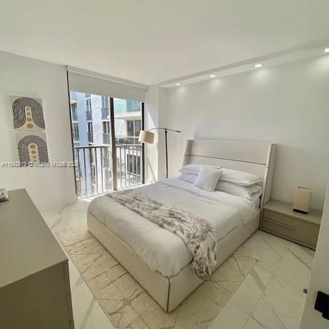 19707 Turnberry Way # 7G, Aventura FL 33180