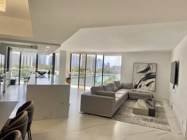 19707 Turnberry Way # 7G, Aventura FL 33180