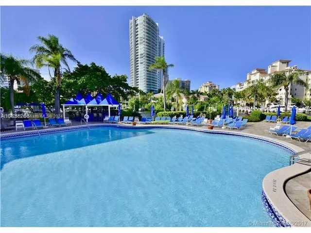 19707 Turnberry Way # 7G, Aventura FL 33180